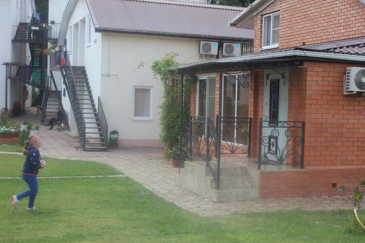Hotel Pshada Pizunda Exterior photo